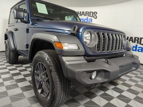 Used 2025 Jeep Wrangler Sport image 6