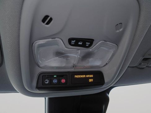 Used 2023 Chevrolet TrailBlazer LT w/ LPO, Blackout Package FWD image 32