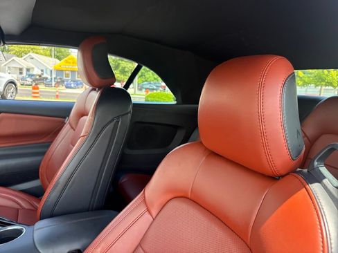 Used 2025 Ford Mustang Premium RWD image 17