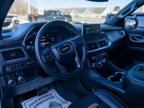 Used 2024 GMC Yukon AT4 w/ Technology Package image 20