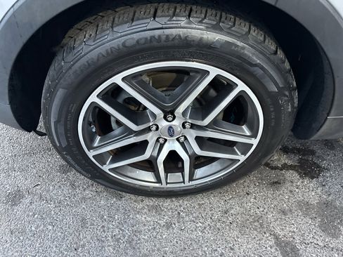 Used 2017 Ford Explorer Sport image 30