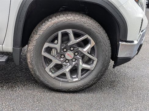 New 2026 GMC Sierra 1500 SLT w/ SLT Premium Plus Package image 13