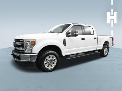 Used 2022 Ford F250 XLT AWD/4WD image 3