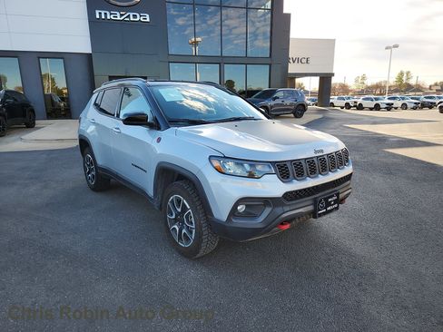 Used 2024 Jeep Compass Trailhawk image 1