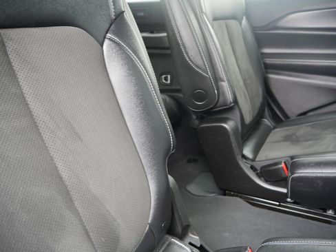 Used 2023 Jeep Grand Cherokee L Altitude image 31