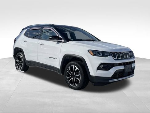 Used 2022 Jeep Compass Limited image 3