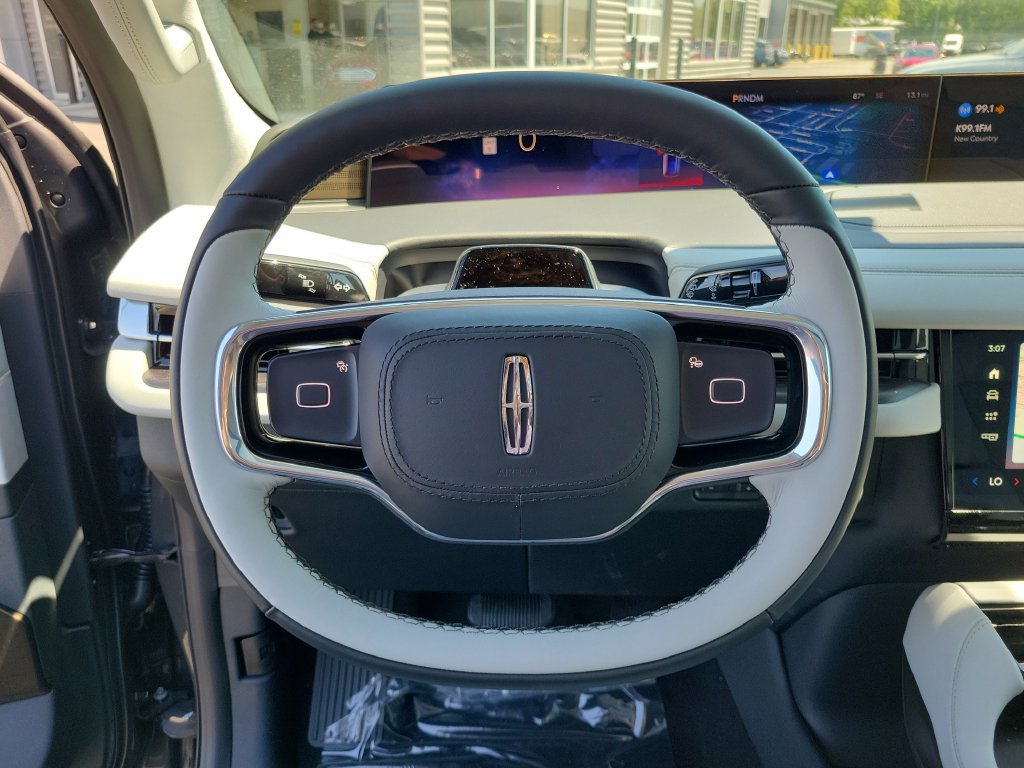 New 2026 Lincoln Navigator Black Label AWD/4WD image 24