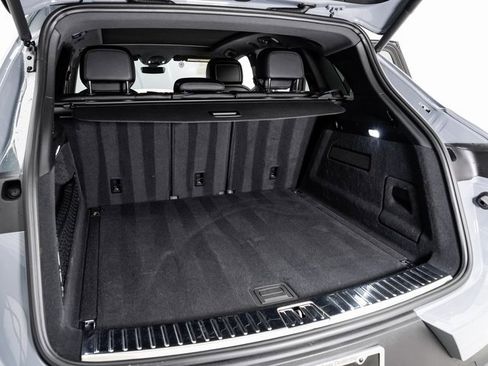 Used 2025 Porsche Cayenne image 27