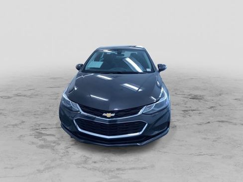 Used 2017 Chevrolet Cruze LT image 5