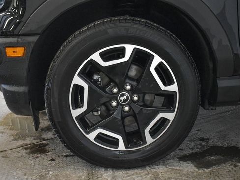 Used 2023 Ford Bronco Sport Outer Banks image 9