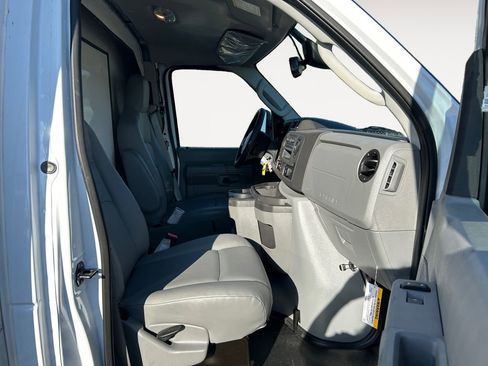 New 2026 Ford E-450 and Econoline 450 Super Duty w/ Power Equipment Group RWD image 6