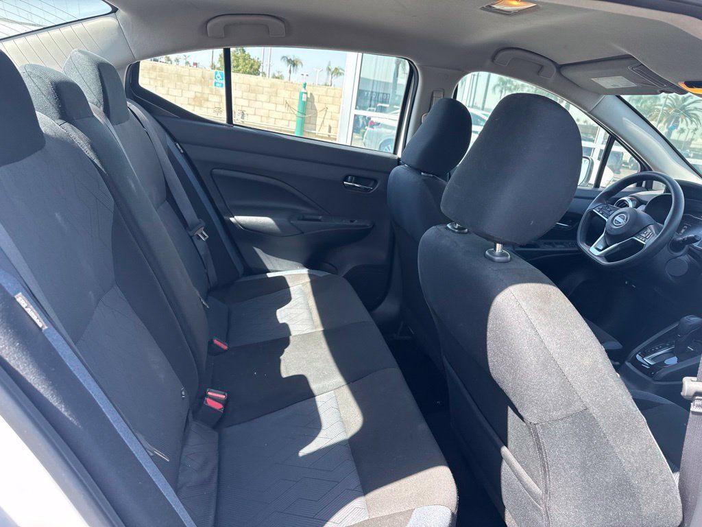 Used 2025 Nissan Versa SV FWD image 8