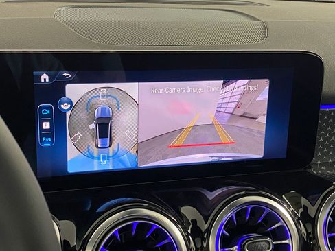 New 2026 Mercedes-Benz GLB 250 4MATIC image 26