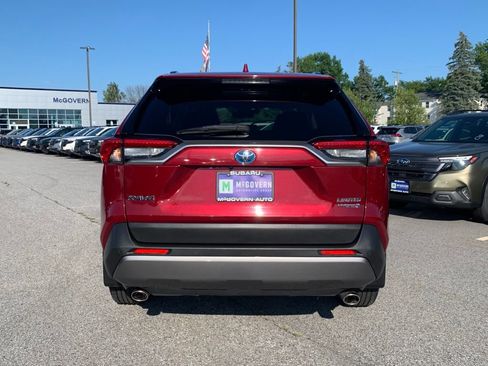 Used 2020 Toyota RAV4 Limited AWD/4WD image 6