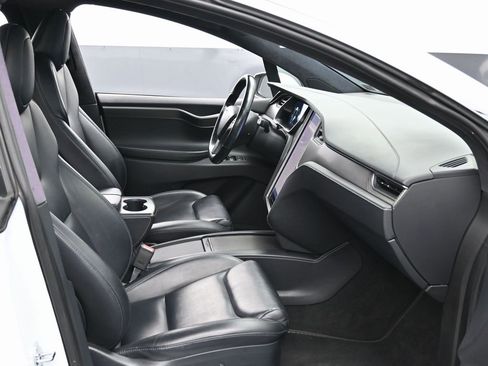 Used 2021 Tesla Model X Performance image 40
