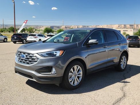 Certified 2024 Ford Edge Titanium image 5