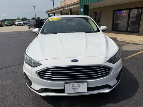 Used 2019 Ford Fusion SE FWD image 8