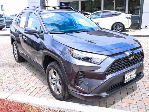 Used 2025 Toyota RAV4 XLE w/ Convenience Package AWD/4WD image 3