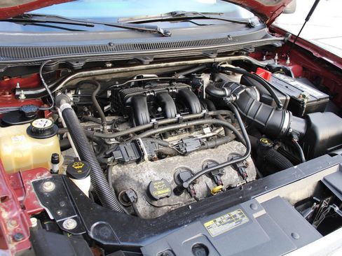 Used 2009 Ford Flex SE image 19