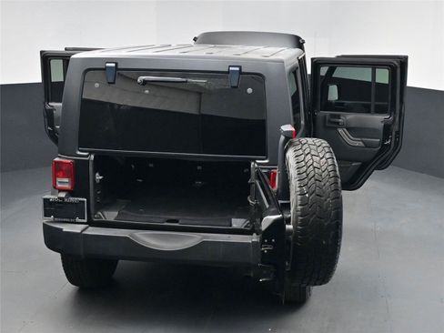 Used 2016 Jeep Wrangler Unlimited Sport w/ Quick Order Package 24S image 27