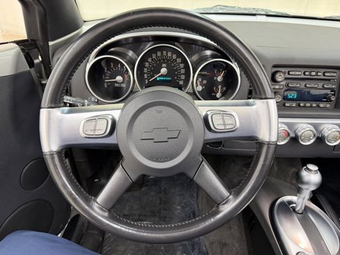 Used 2004 Chevrolet SSR w/ Preferred Equipment Group image 26