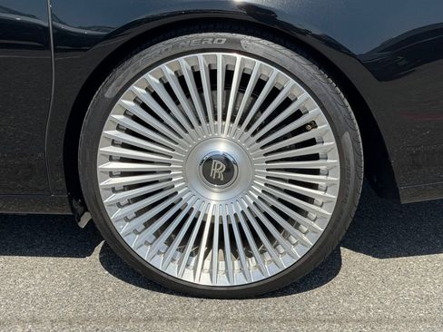 Used 2012 Rolls-Royce Ghost RWD image 7