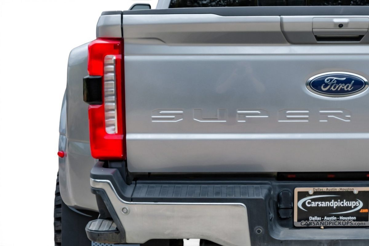 Used 2023 Ford F350 Lariat w/ FX4 Off-Road Package AWD/4WD image 51