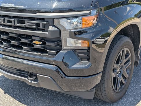 Used 2022 Chevrolet Silverado 1500 Custom RWD image 9