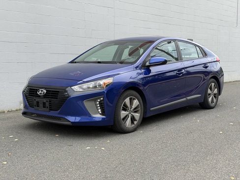 Used 2019 Hyundai Ioniq Plug-In Hybrid FWD image 2