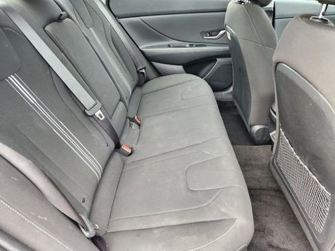 Used 2025 Hyundai Elantra SEL image 29