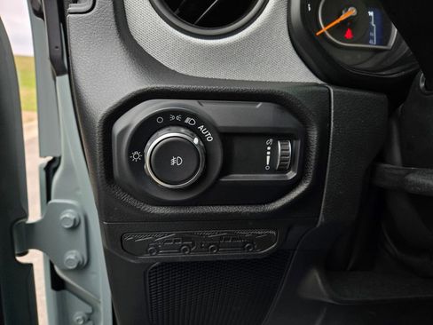 Used 2024 Jeep Wrangler Sport S image 16