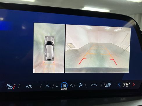 New 2025 Chevrolet Traverse LT w/ Sun and Wheel Package image 50