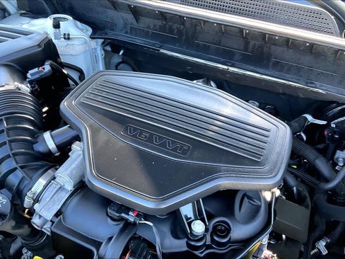 Used 2022 GMC Acadia AT4 w/ Technology Package AWD/4WD image 30