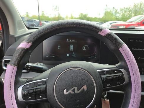 Used 2023 Kia Sportage LX AWD/4WD image 12