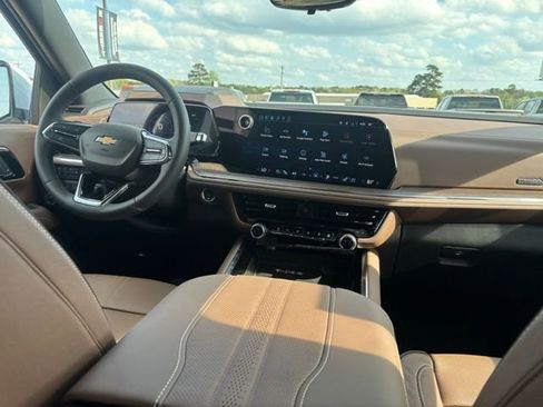 New 2026 Chevrolet Tahoe High Country w/ Sun And Tow Package AWD/4WD image 13