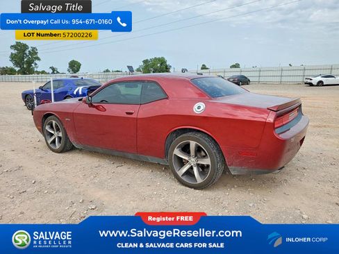 Used 2014 Dodge Challenger SXT RWD image 3