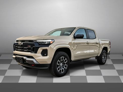 Certified 2023 Chevrolet Colorado Z71 w/ Z71 Convenience Package 2 AWD/4WD image 3