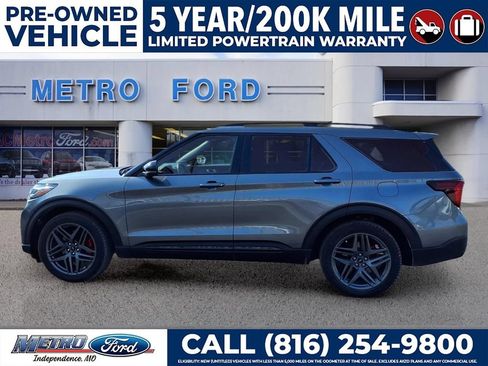 Used 2025 Ford Explorer ST AWD/4WD image 6