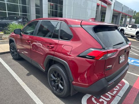 Used 2024 Toyota RAV4 LE FWD image 3
