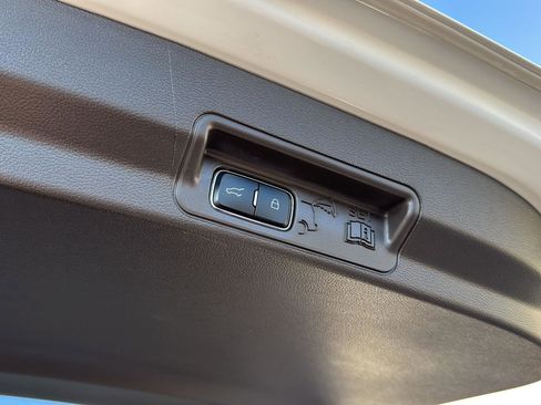 Used 2021 Ford Explorer Platinum w/ Equipment Group 601A image 32