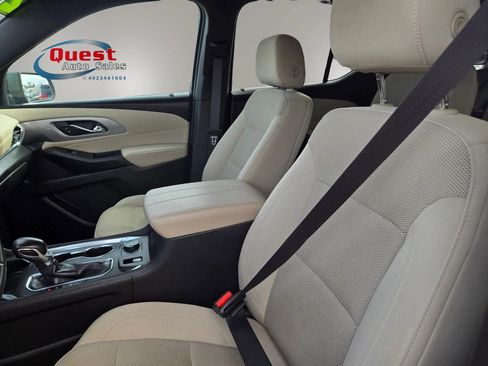Used 2022 Chevrolet Traverse LT AWD/4WD image 37