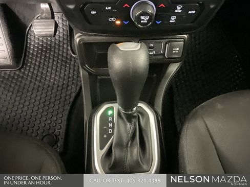 Used 2021 Jeep Renegade Sport w/ Sport Appearance Group image 37