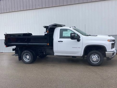 New 2025 Chevrolet Silverado 3500 W/T w/ WT Convenience Package image 2