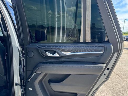 Used 2023 GMC Yukon Denali RWD image 14