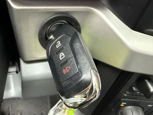 Used 2025 Ford F250 XL w/ XL Chrome Package image 24