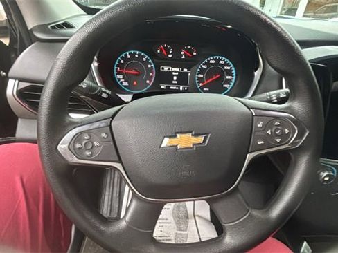 Used 2020 Chevrolet Traverse LS image 15