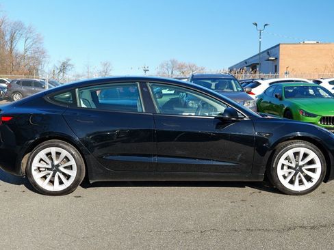 Used 2023 Tesla Model 3 Standard Range image 8