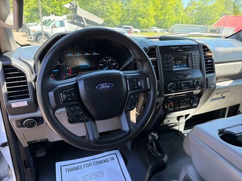 Used 2017 Ford F550 4x4 Regular Cab Super Duty w/ Power Equipment Group image 17