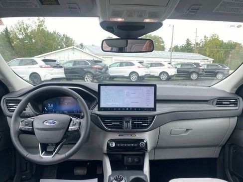 New 2024 Ford Escape Platinum w/ Premium Technology Package image 19