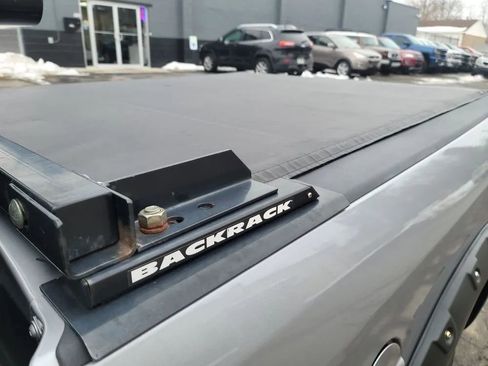 Used 2019 RAM 1500 Classic SLT AWD/4WD image 23